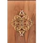 Falikép fából, ornamentikus mintával, csíkokkal