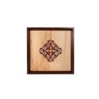 Falikép fából, vörös perzsa mintával